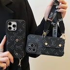 Coque et skin iPhone de luxe avec chaîne de sac à cartes noire