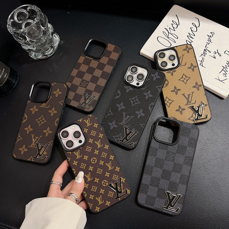 ラグジュアリーブラックロゴレザーiPhoneケース