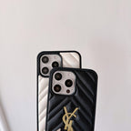 Saint Black & Białe skórzane etui na iPhone'a