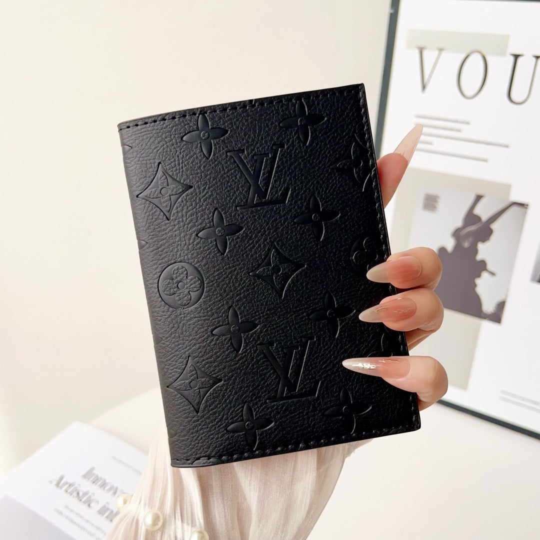 A Must-Have for Travel! Stylish Passport Holder – Ansicht 1