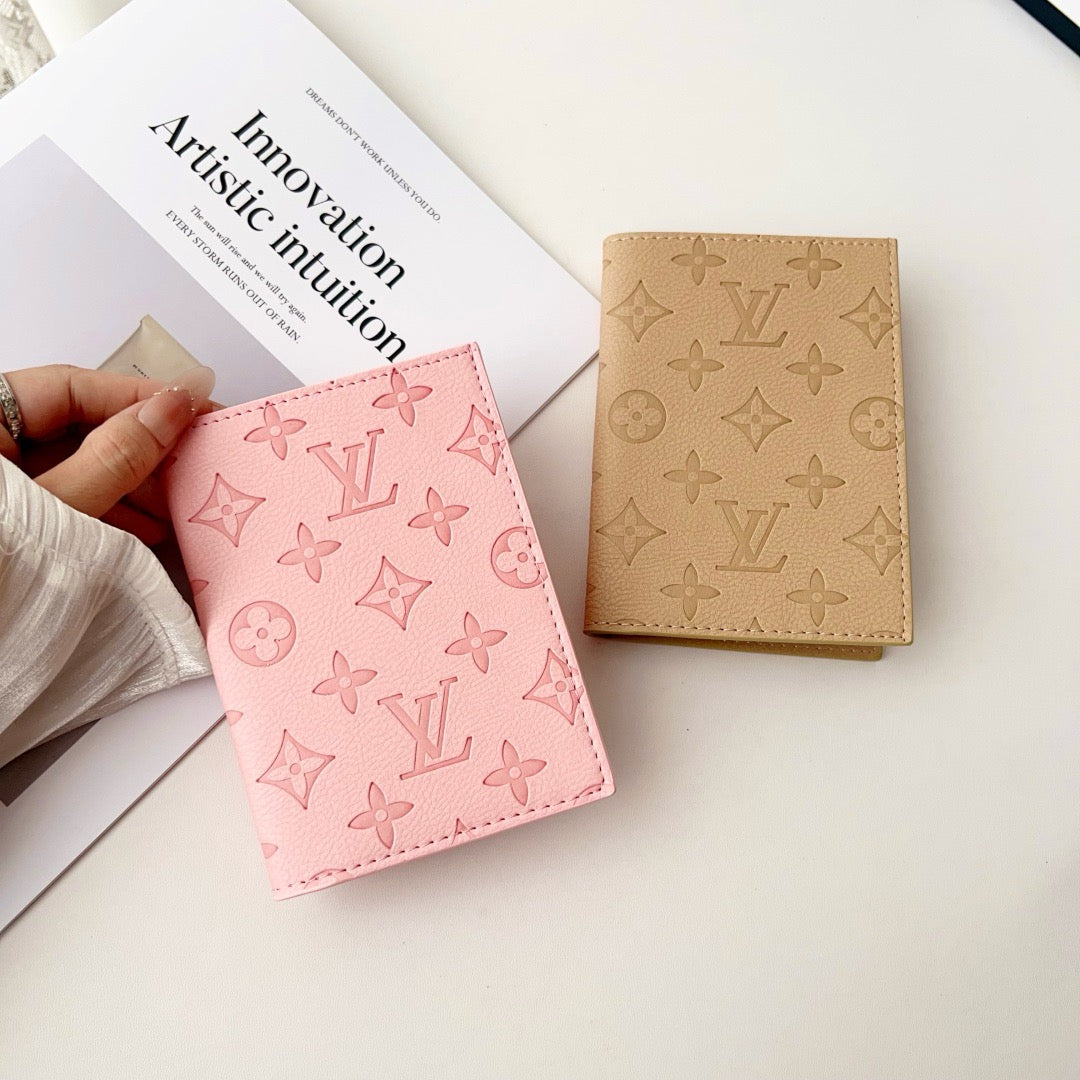 A Must-Have for Travel! Stylish Passport Holder – Ansicht 4