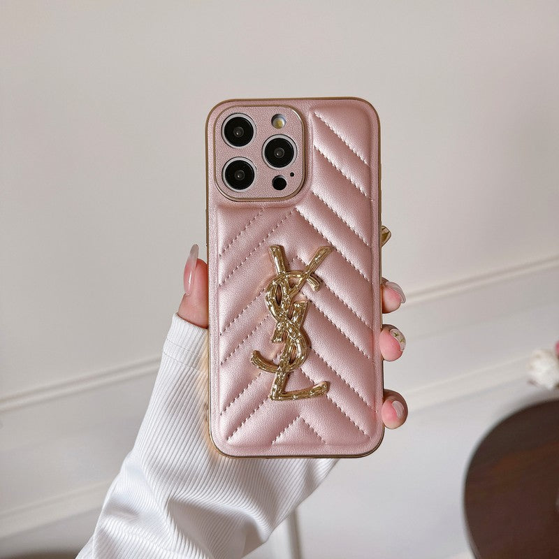 Skórzane etui na iPhone'a w kolorze Saint Color