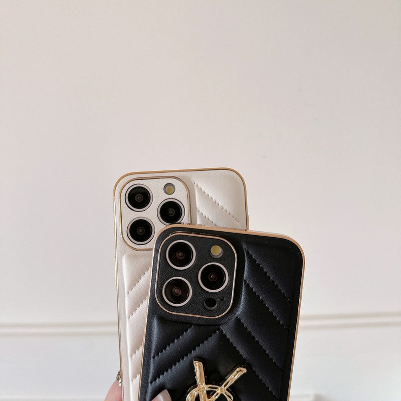 Skórzane etui na iPhone'a w kolorze Saint Color