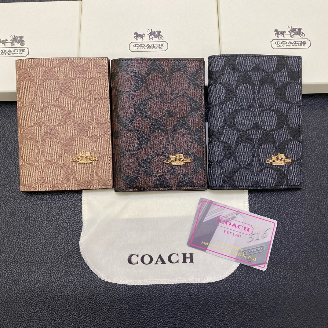 CO Classic Leder Passport Holder – Elegant Travel Organizer – Ansicht 2