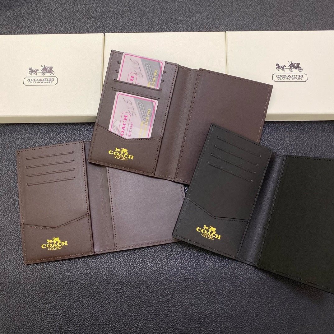 CO Classic Leder Passport Holder – Elegant Travel Organizer – Ansicht 3
