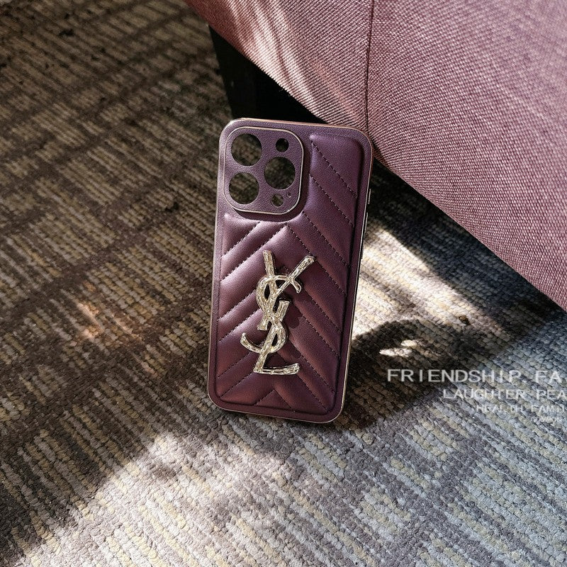 Skórzane etui na iPhone'a w kolorze Saint Color