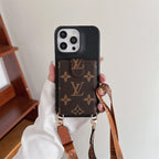 Luxuriöse iPhone-Hülle mit Kartentasche und Kette
