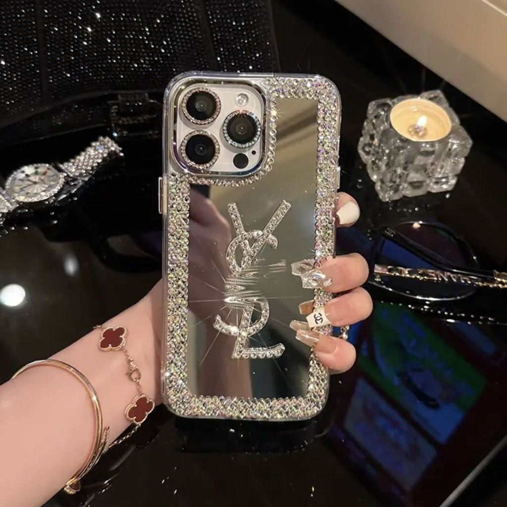 Elbűvölő szépségtükör iPhone-tok – Smink & stílus útközben!