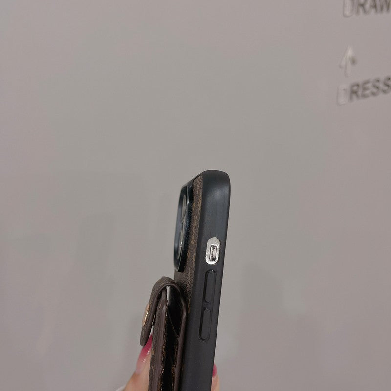 Luxuriöse iPhone-Hülle mit Kartenetui in klassischer Farbe