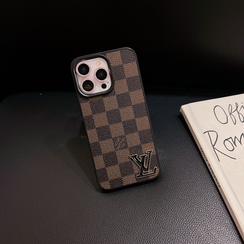 ラグジュアリーブラックロゴレザーiPhoneケース