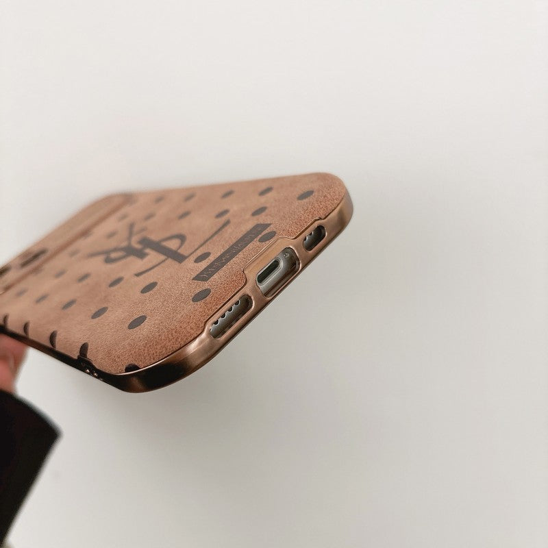 Capa para iPhone em couro marrom Saint