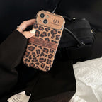 Capa para iPhone em couro marrom fashion