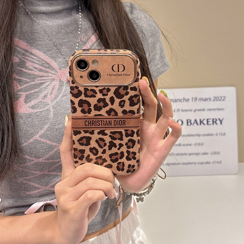 Capa para iPhone em couro marrom fashion