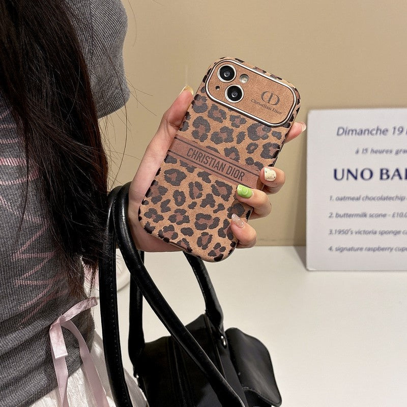 Capa para iPhone em couro marrom fashion