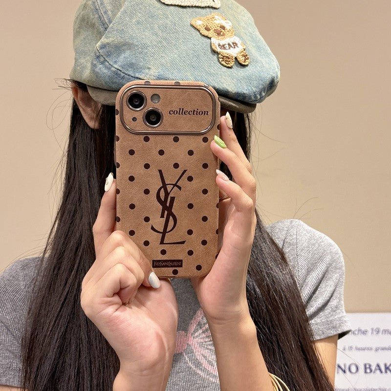 Capa para iPhone em couro marrom Saint