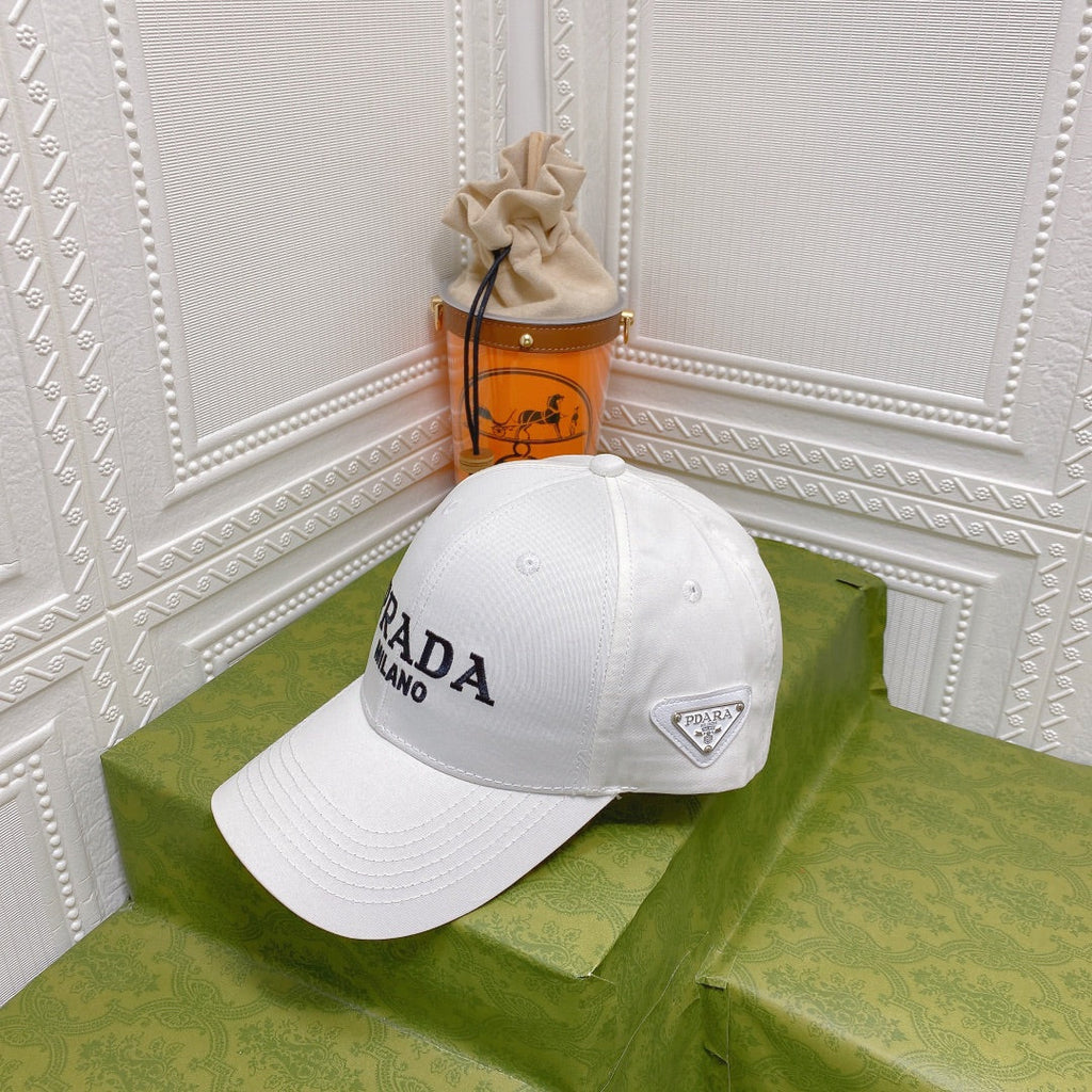 Luxury Fashion Embroidered Baseball Cap for Men & Women