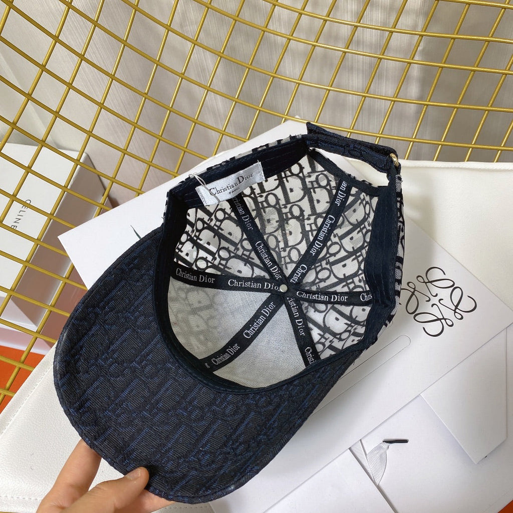 Classic Vintage Embroidered Mesh Baseball Cap