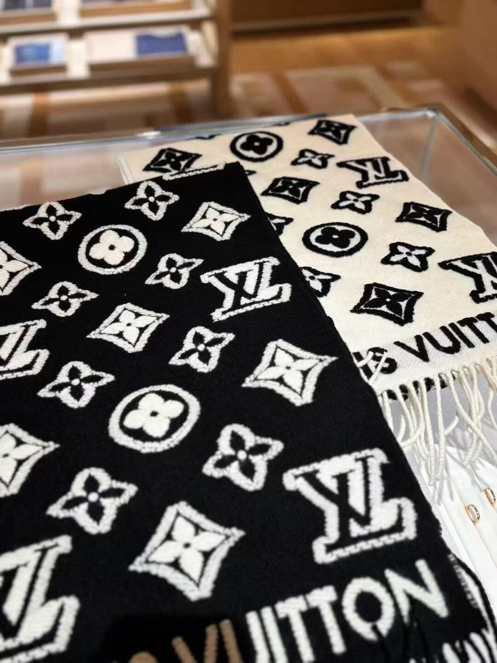 Black and white geometric pattern knitted scarf, fringed edge thermal shawl