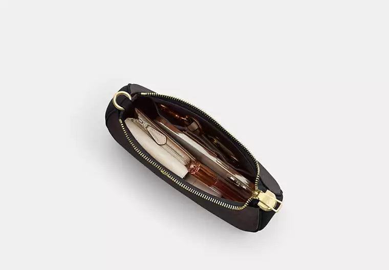 Bolso de hombro de elegancia atemporal