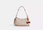 Bolso de hombro de elegancia atemporal