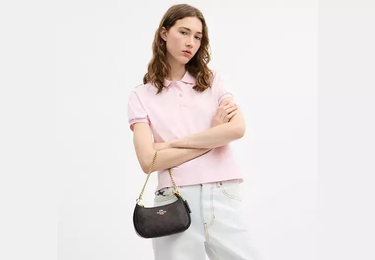 Bolso de hombro de elegancia atemporal