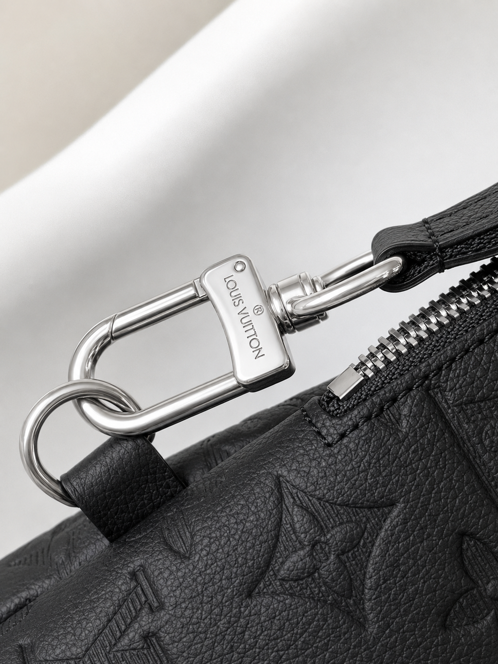 Minimalist Detachable Pouch Crossbody Chest Bag