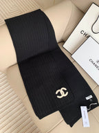 Black pit-pattern knitted scarf, three-dimensional double-standard thermal shawl