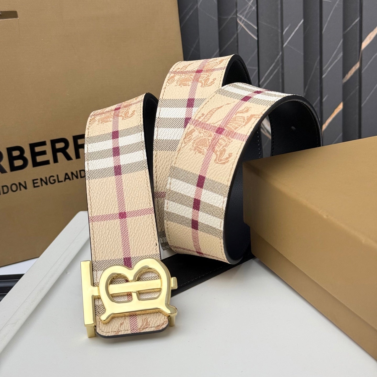 Men‘s Leather Belt TB Monogram Buckle / Check Pattern