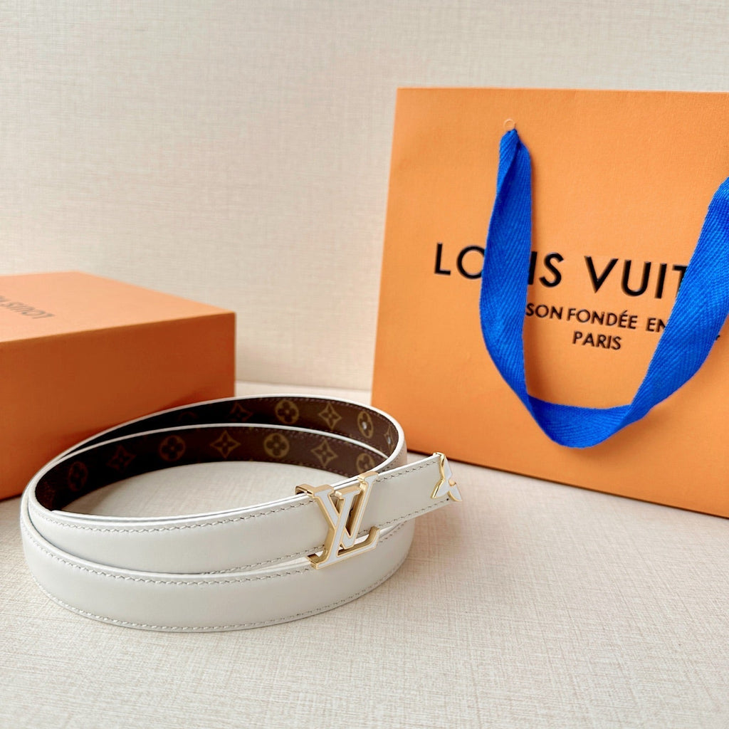 A luxus Monogram női öv