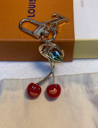 🌟 L-Kirsch-Schlüsselanhänger: Niedlich und luxuriös zugleich 🍒✨