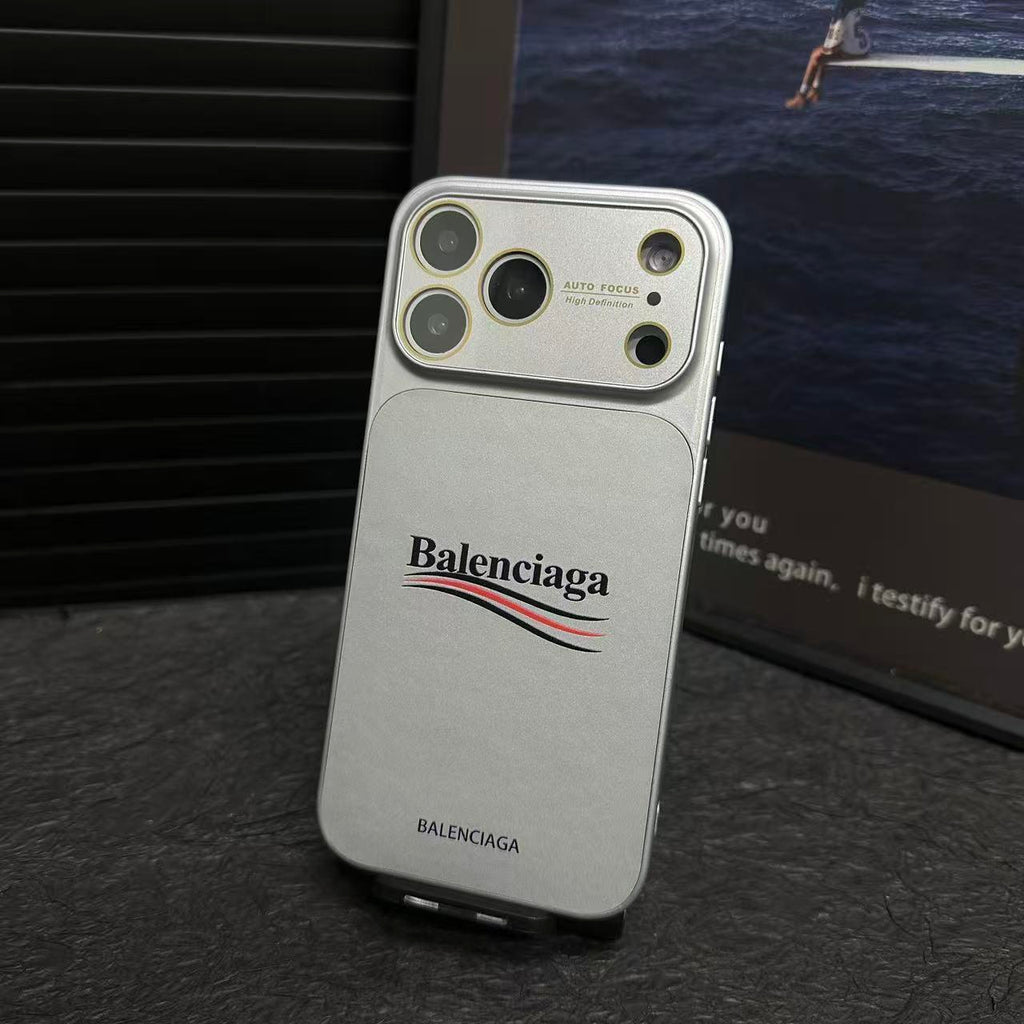 Balenciaga-inspirerat matt skyddande iPhone-fodral med hellinsskydd
