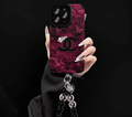 Luxus Velvet Rose tok iPhone-hoz – Teljes lencsevédelem