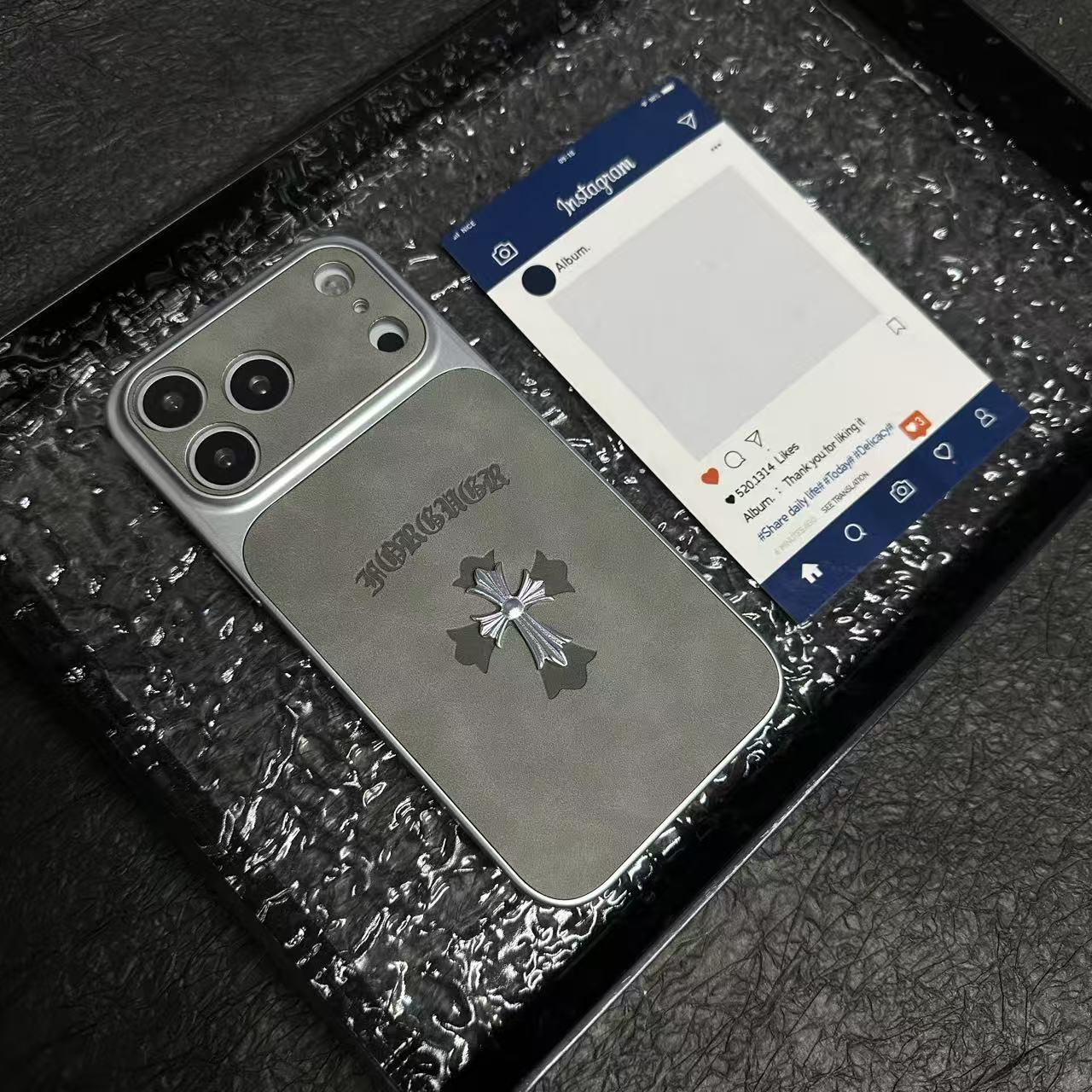 Chrome Hearts 十字皮革 iPhone 手機殼