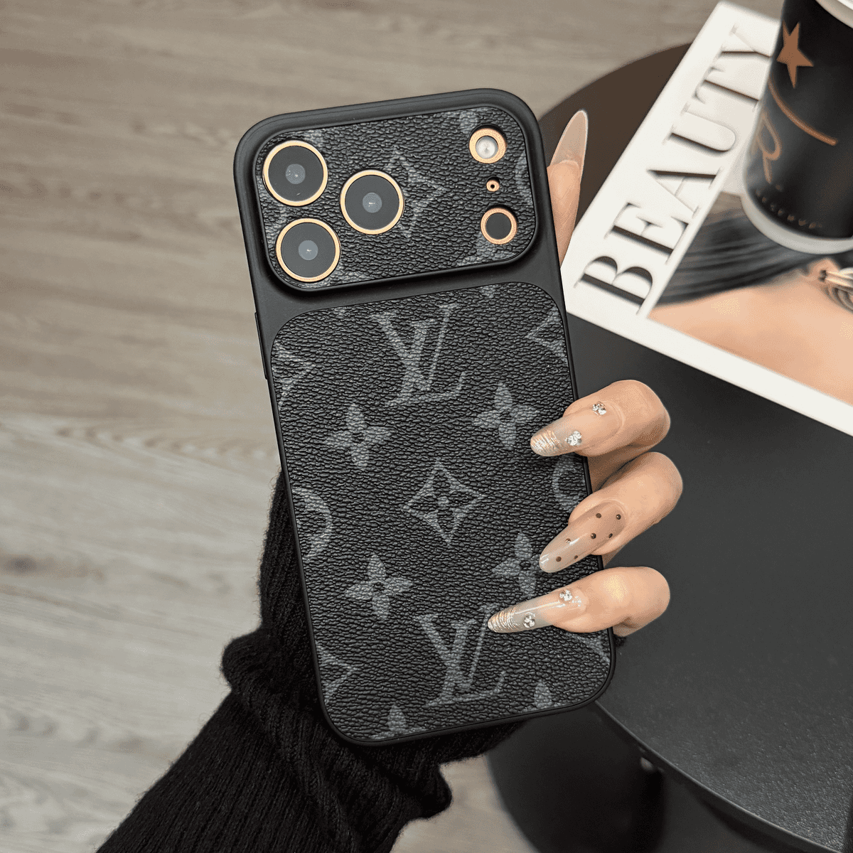 MagSafe Classic Monogram Δερμάτινη θήκη iPhone