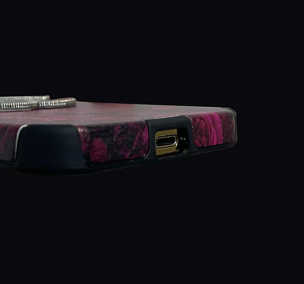 Luxus Velvet Rose tok iPhone-hoz – Teljes lencsevédelem