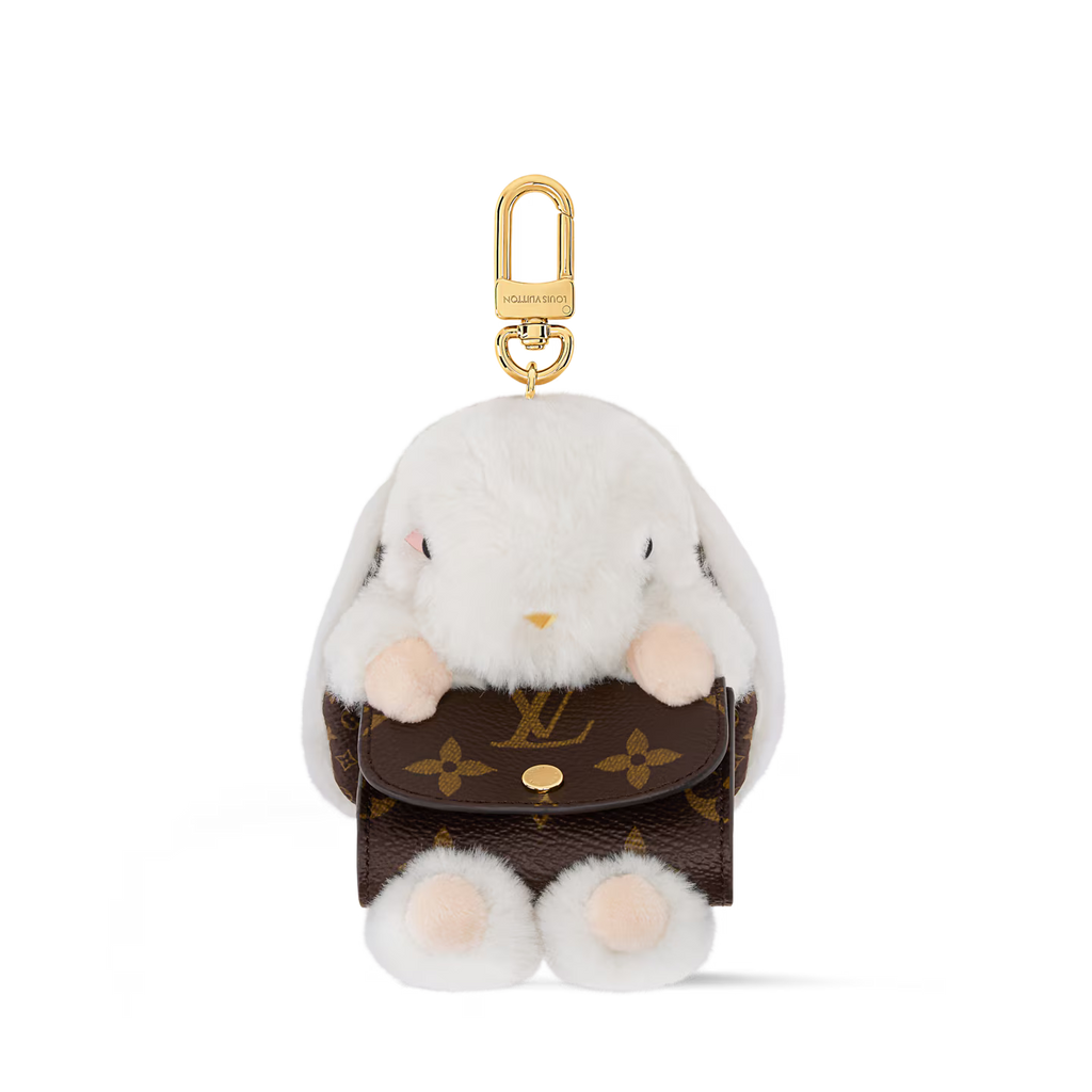 Elevate Every Keychain Bag with Timeless Sophistication
