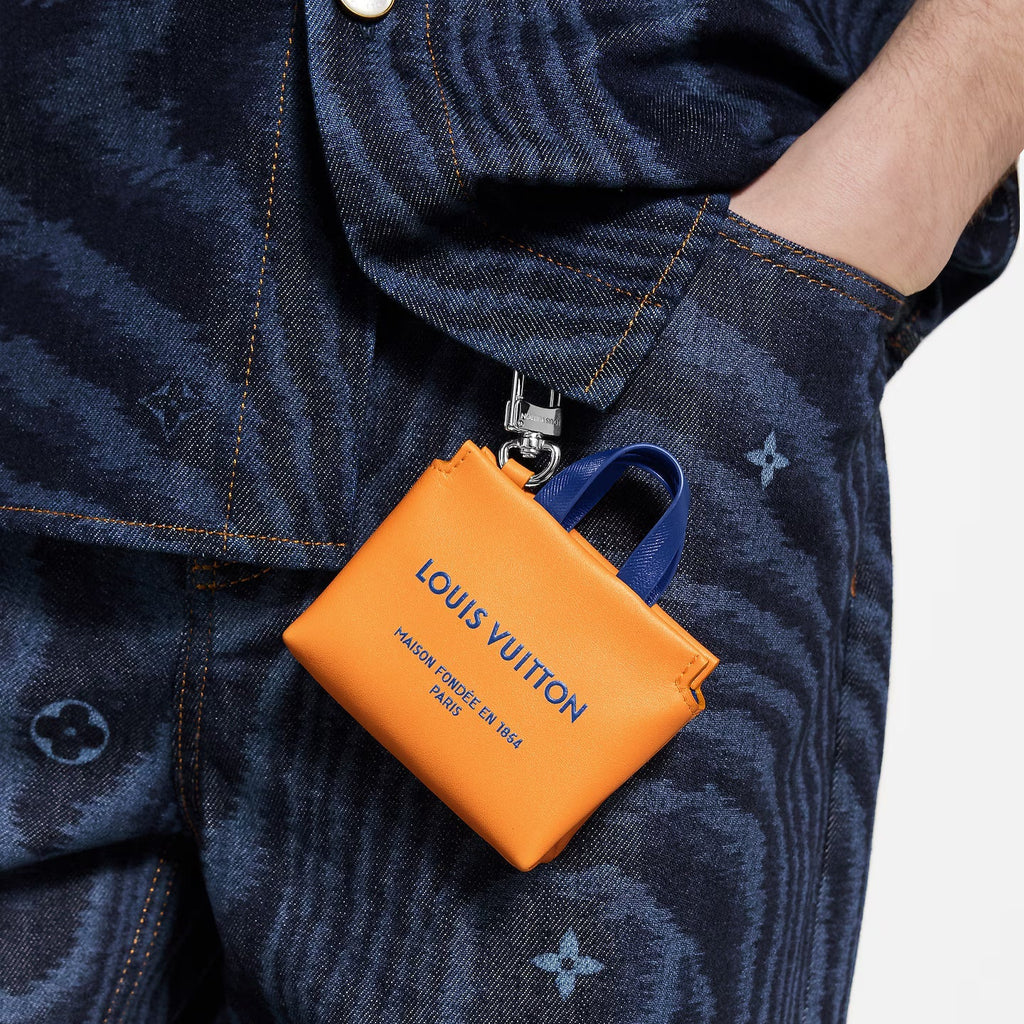 ✨ Small in Size, Big on Style Keychain Bag