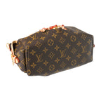 Luxurious Designer Leather Handbag with Gold Chain Details
